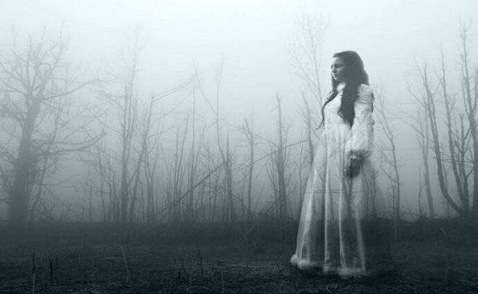 la Llorona fue una muchacha joven que vivía en un pequeño pueblo de los llanos venezolanos. Esta muchacha, cada vez que daba a luz a un hijo, lo mataba sin piedad