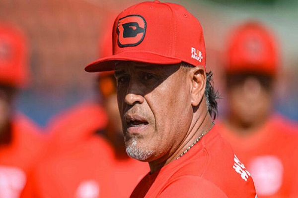 Henry Blanco podría dirigir a Leones del Escogido