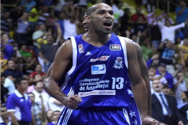 Axiers Sucre se retira con Marinos
