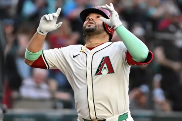 Eugenio Suárez hace historia con cuatro jonrones