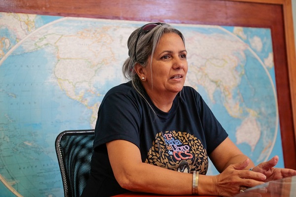 Venezuela celebra el triunfo de Esmeralda Torres en el Premio Casa de las Américas 2025
