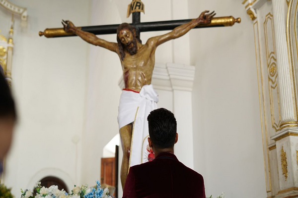 Óscar Mata "El Romántico de Venezuela" Presenta "Pampatar y el Santo Cristo"