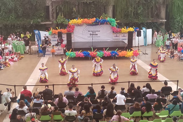 Margarita celebró el Día Internacional de la Danza con majestuoso espectáculo