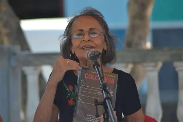 Senado francés condecora a la historiadora venezolana Carmen Bohórquez
