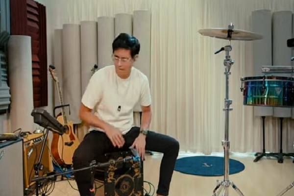 Tony Succar enciende el orgullo venezolano con vibrante versión de "Caballo Viejo"