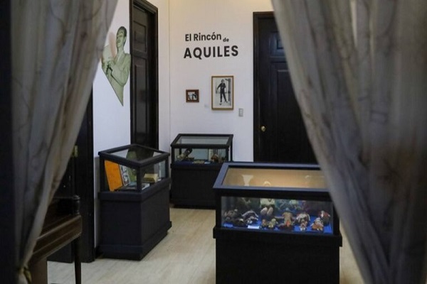 Caracas rinde homenaje a Aquiles Nazoa con la inauguración de "El Rincón de Aquiles"