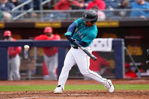 Venezolanos brillan con batazos claves en la jornada de MLB