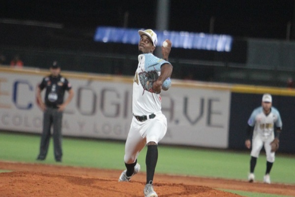Custodio regresa a Bravos de Margarita