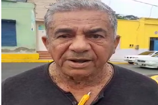 Ibrahim Bracho muestra su alegría por el retorno de la imagen restaurada de San Juan Bautista