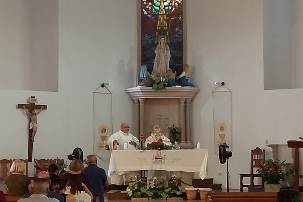 Monseñor Carlos Alzate conmemora Corpus Christi en La Arboleda