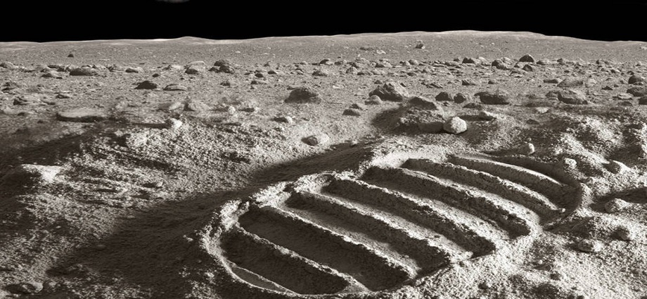 La Décima en el Día a Día: ¿En verdad, llegaron a la luna?