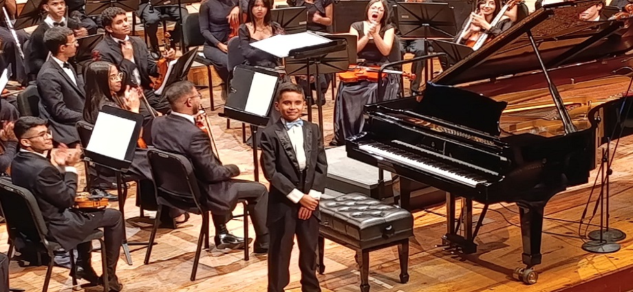 Ovación en el estreno del Concierto N.º 1 para Piano y Orquesta de Samuel Abraham