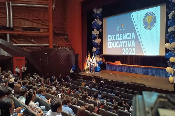 Chacao condecora a la Excelencia Educativa 2025