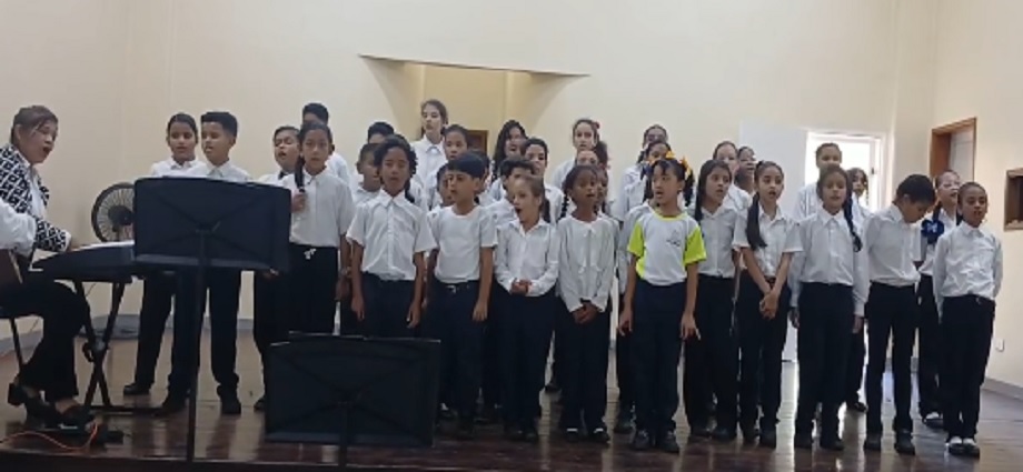 Coro Infantil "Modesta Bor" conmemora el Día Nacional del Canto Coral