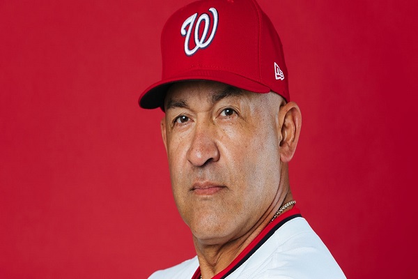 Miguel Cairo asume como mánager interino de los Nacionales de Washington