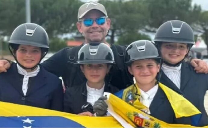 La Selección ecuestre infantil de Venezuela se corona campeona Mundial en Francia