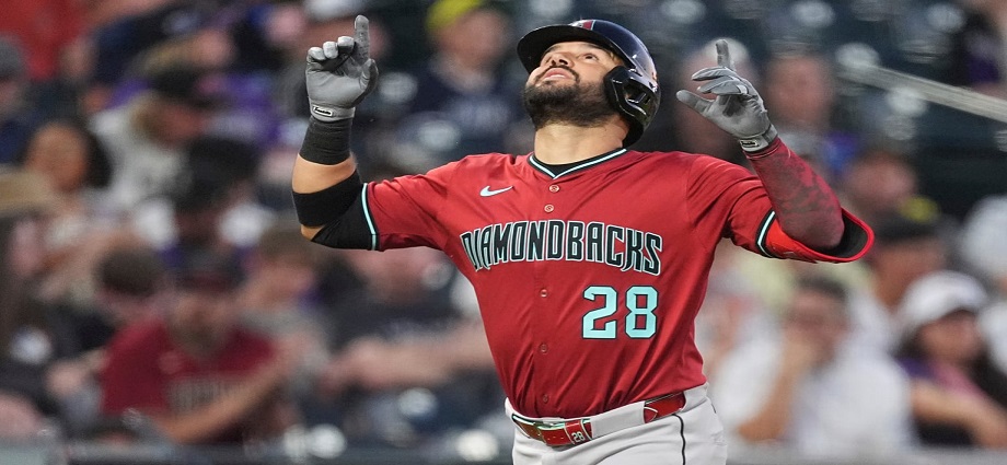 Suárez y Tovar la sacaron del parque, Altuve superó a Galarraga
