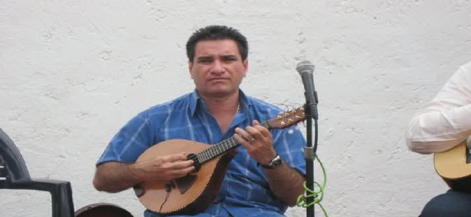 Johnny Escobar: Educación, música y cultura