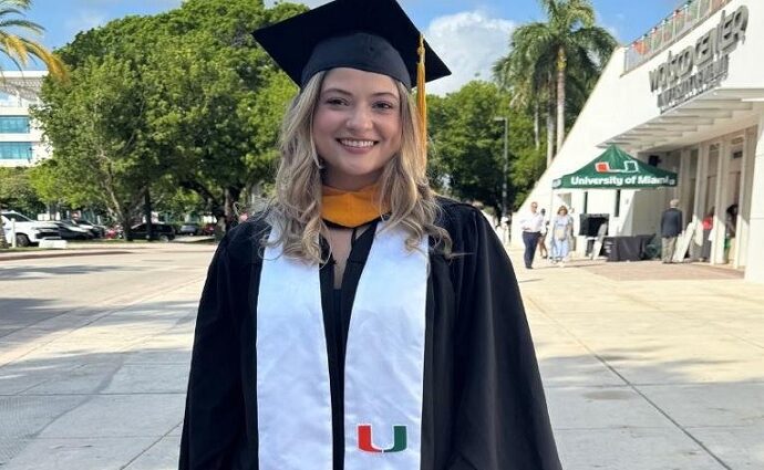 Venezolana Victoria Soto Rincón recibe doble galardón por la Universidad de Miami