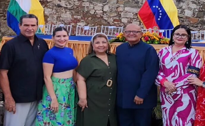 Rotary Club Maneiro renueva directiva en su 40 aniversario