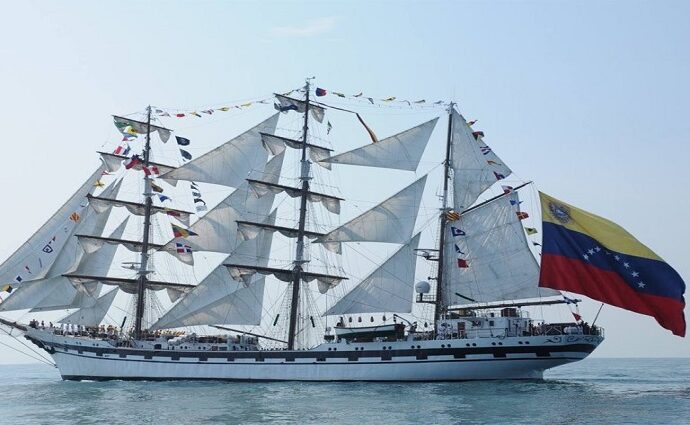 El Buque Escuela Simón Bolívar, embajador de Venezuela en los mares del mundo