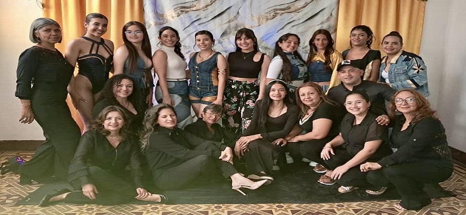 Taller de Diseño de Modas “Reparando con estilo” en Valera