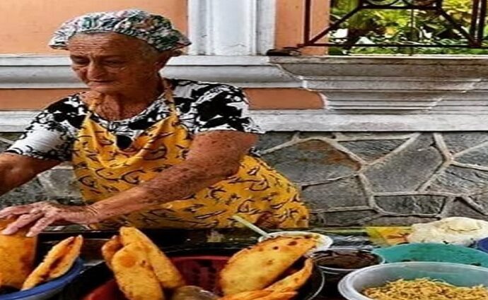 La Asunción despide a Enérida Salcedo, la legendaria empanadera de la plaza