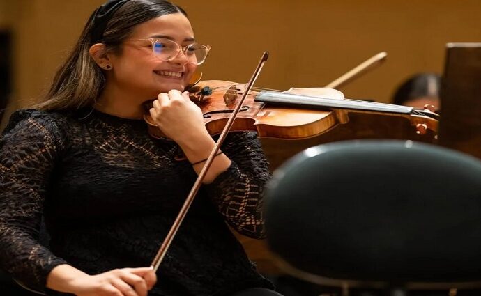 Gabriela Lara gana el prestigioso Premio Robert Frederick Smith en EE.UU.