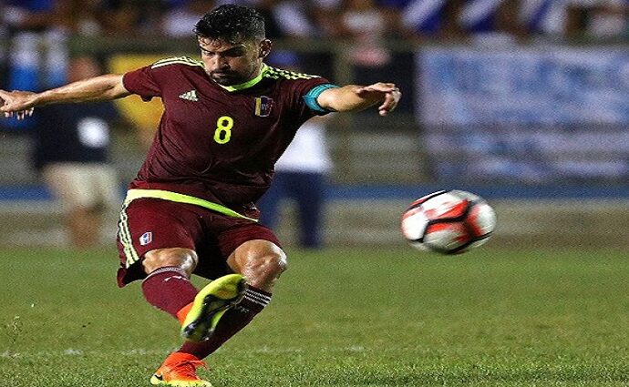 Tomás Rincón anuncia su retiro de la Vinotinto