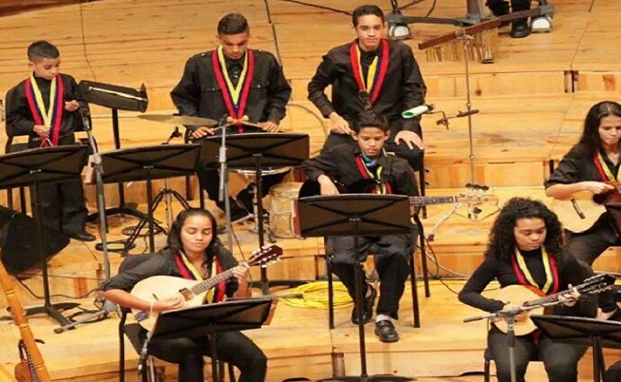 Orquestas sinfónicas se unen en un concierto en Caracas