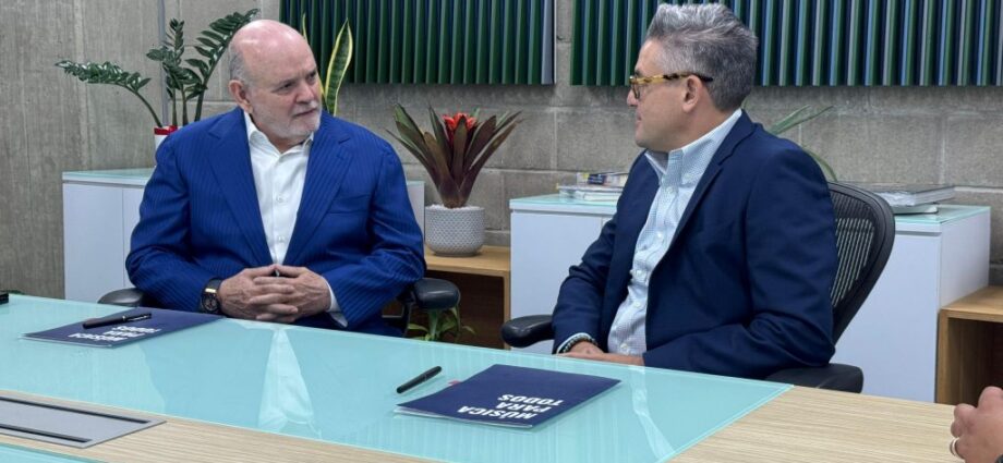 El Sistema y Vepaco se unen por la educación y las tecnologías