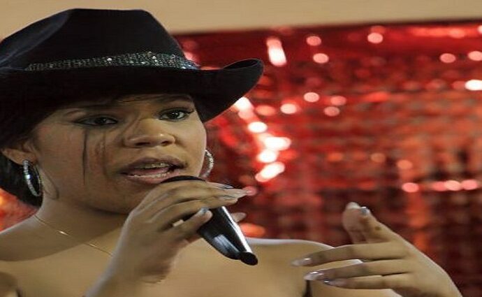 Estefanía Cardozo lanza “Virgen de Margarita”