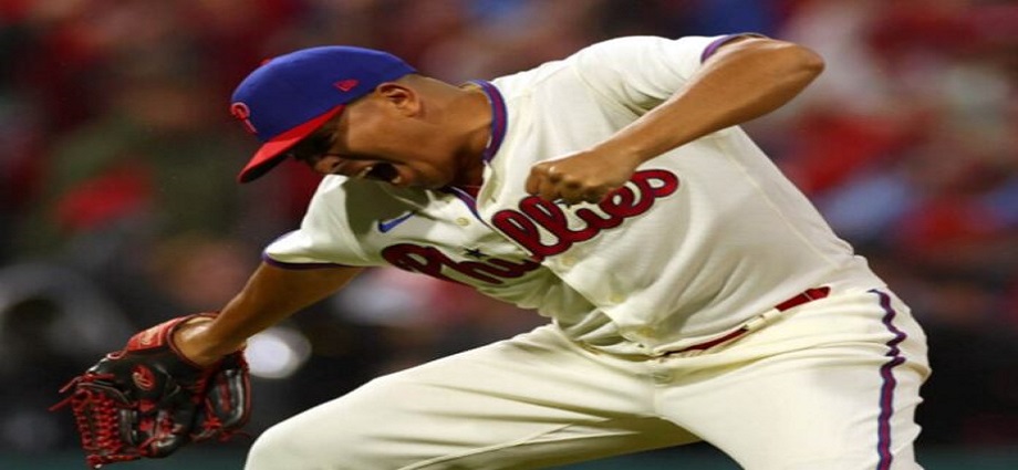 Ranger Suárez tuvo una actuación histórica en Filadelfia