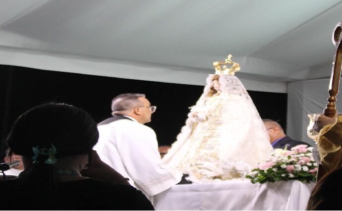 Con la Bajada del Virgen del Valle se iniciaron sus festividades