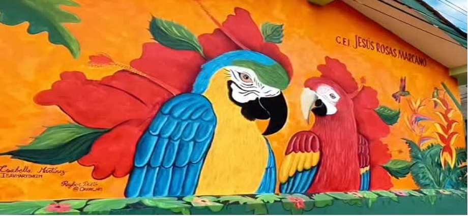Guacamayas al vuelo: Inauguran mural en La Asunción