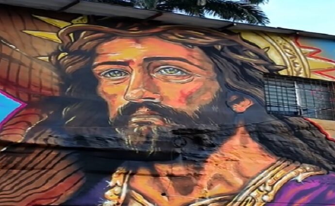 El Nazareno de La Asunción brilla en un nuevo mural