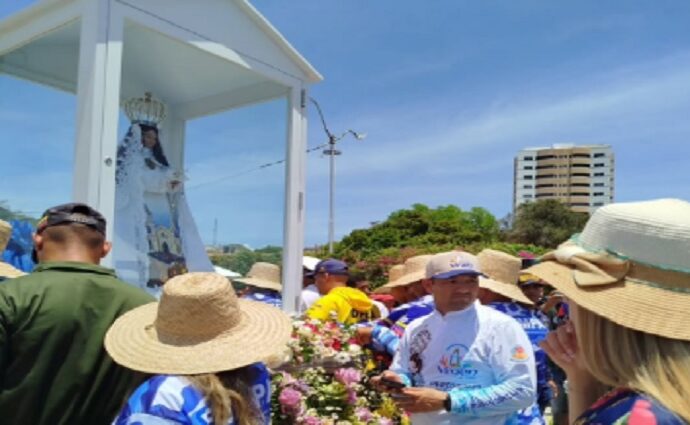 La Armada Bolivariana realiza la primera procesión marítima de la Virgen del Valle