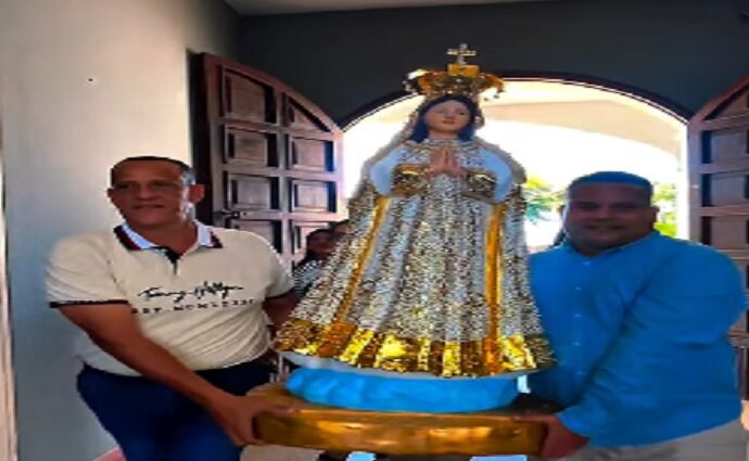 Concejo Municipal de Maneiro celebró con una misa a la Virgen del Valle