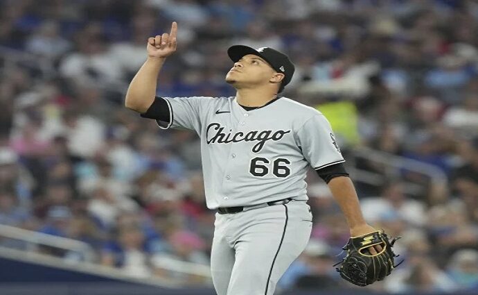 Wikelman González consigue su primera victoria en Grandes Ligas