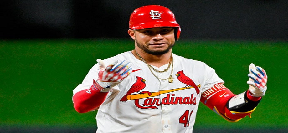 Willson Contreras guía victoria de San Luis