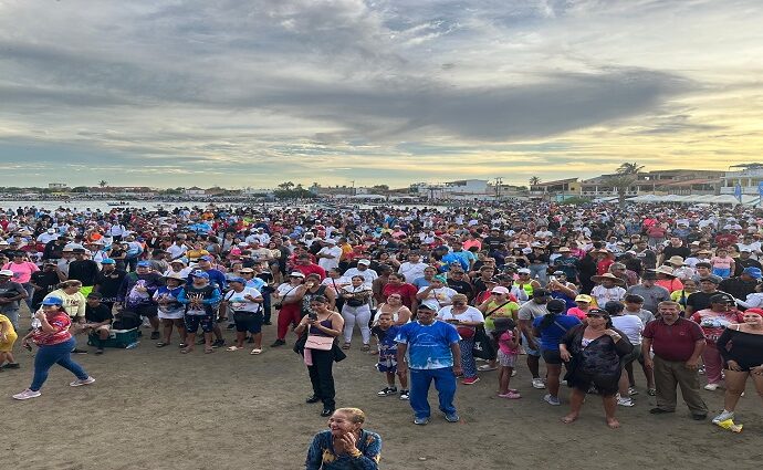 17 mil visitantes celebraron la Feria del Malacho y Regata de Peñeros en Macanao
