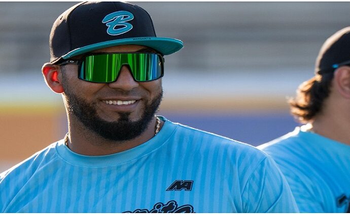 Morales vuelve como "Caballo" Bravo, veteranos en Caribes y Guillén con Tigres