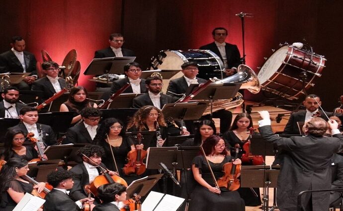 Orquesta Juan José Landaeta y Coral Simón Bolívar inician gira en México