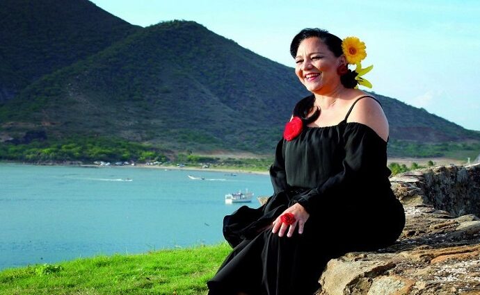 Lucienne Sanabria: Guardiana del folclore oriental