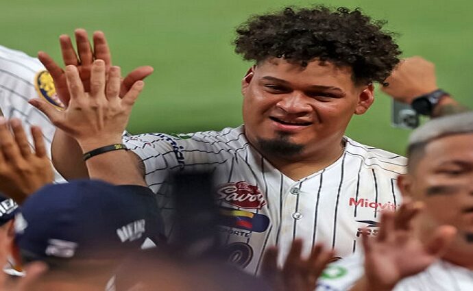 Aldrem Corredor, el Jugador de la Semana en la LVBP