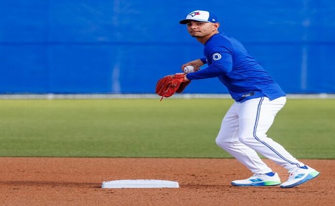 Ocho venezolanos nominados al Guante de Oro 2025 de la MLB