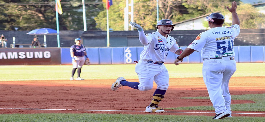 Tigres afianzan el liderato y Caribes barre a Leones en noche de remontadas épicas