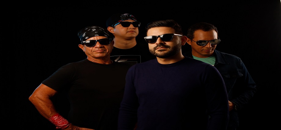 Nuevo sencillo y un dinosaurio en escena: La evolución de Fósiles