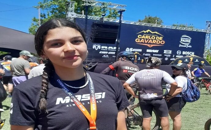 Zoe Monsalve sube al podio carrera de Mountain Bike en Chile