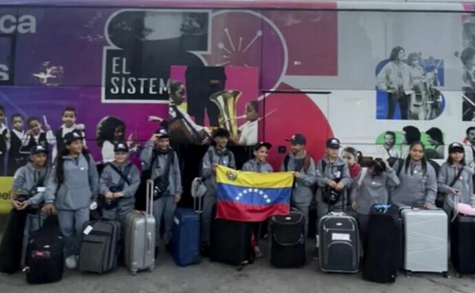 Once niños aragüeños en concierto por la Canonización en el Vaticano